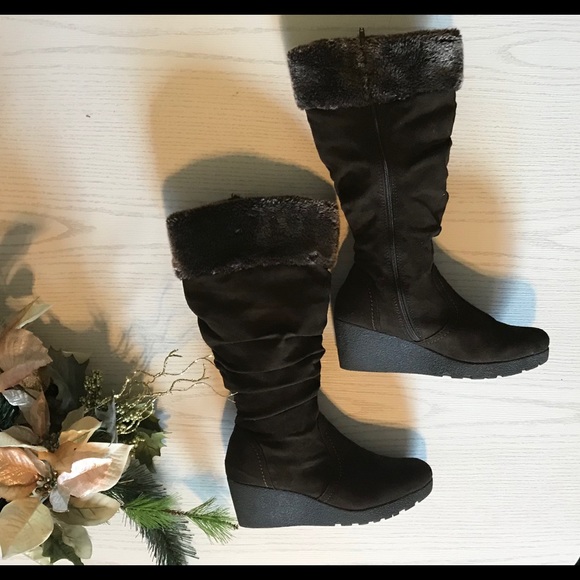 Shoes - Warm and Fuzzy Boots